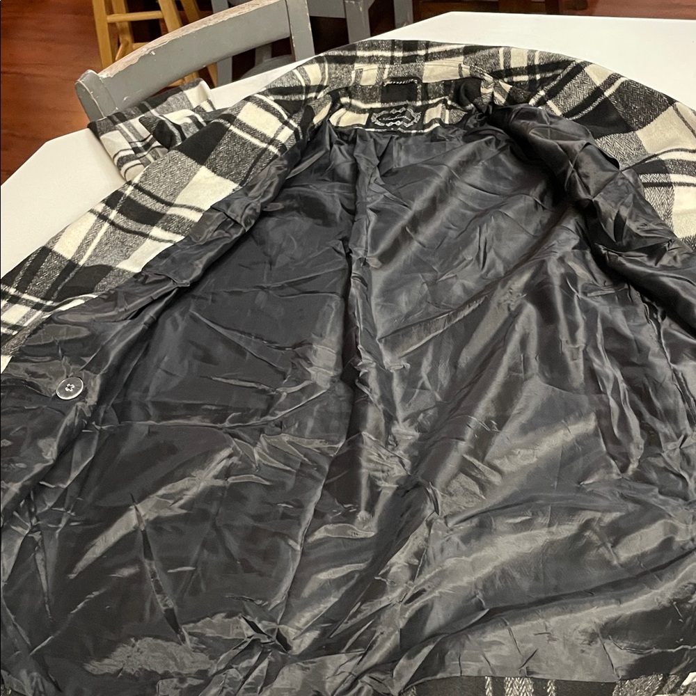 Ambiance Women's Black & White Plaid Pea Coat Jacket  Oversized Size Small Euc - Picture 13 of 13